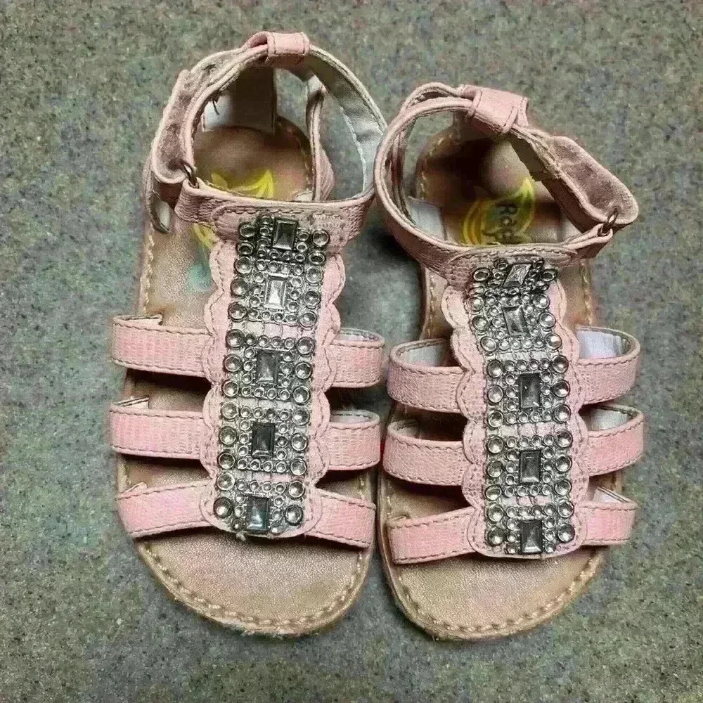 Rachel Shoes Toddler girls pink sandals‎ with “rhinestone” detail. Size 6